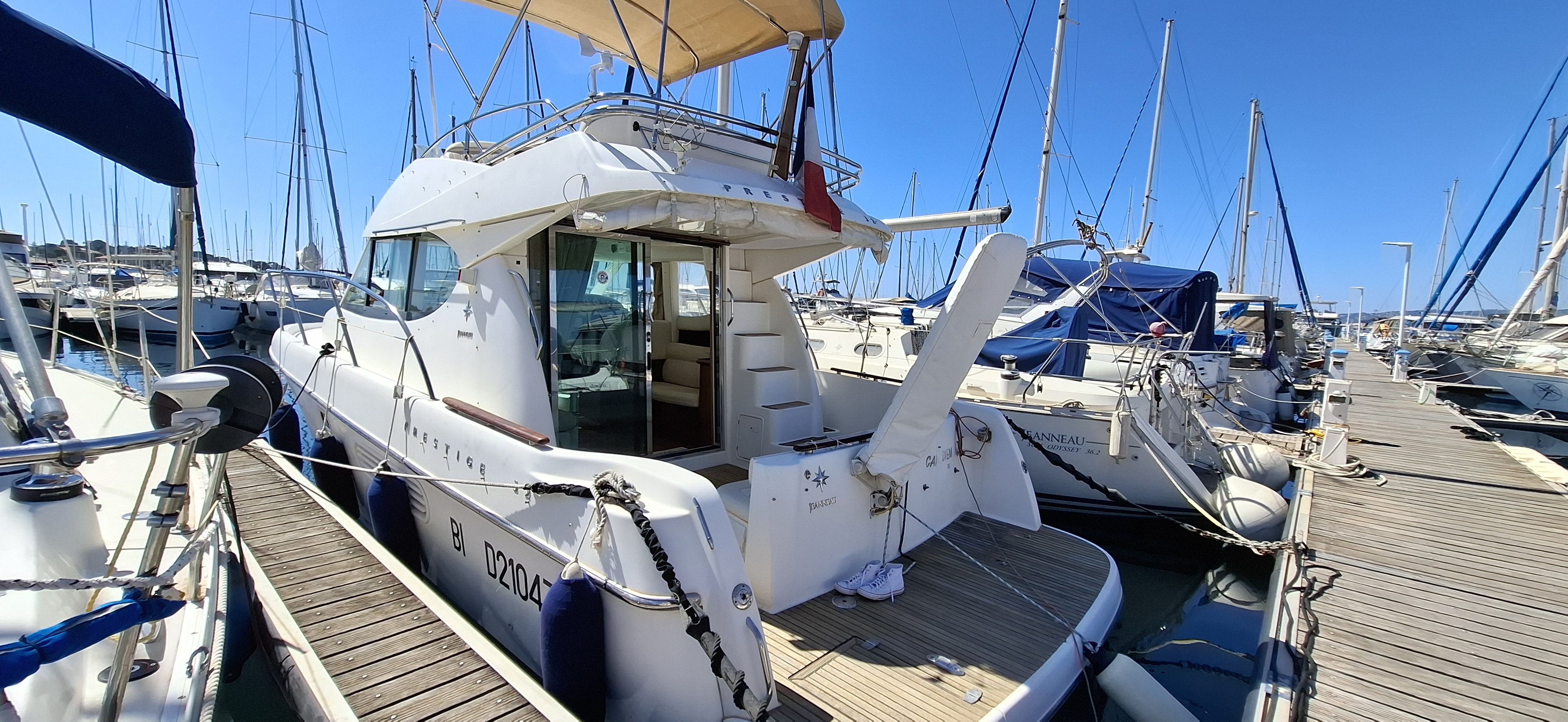 slider 0 Jeanneau Prestige 32